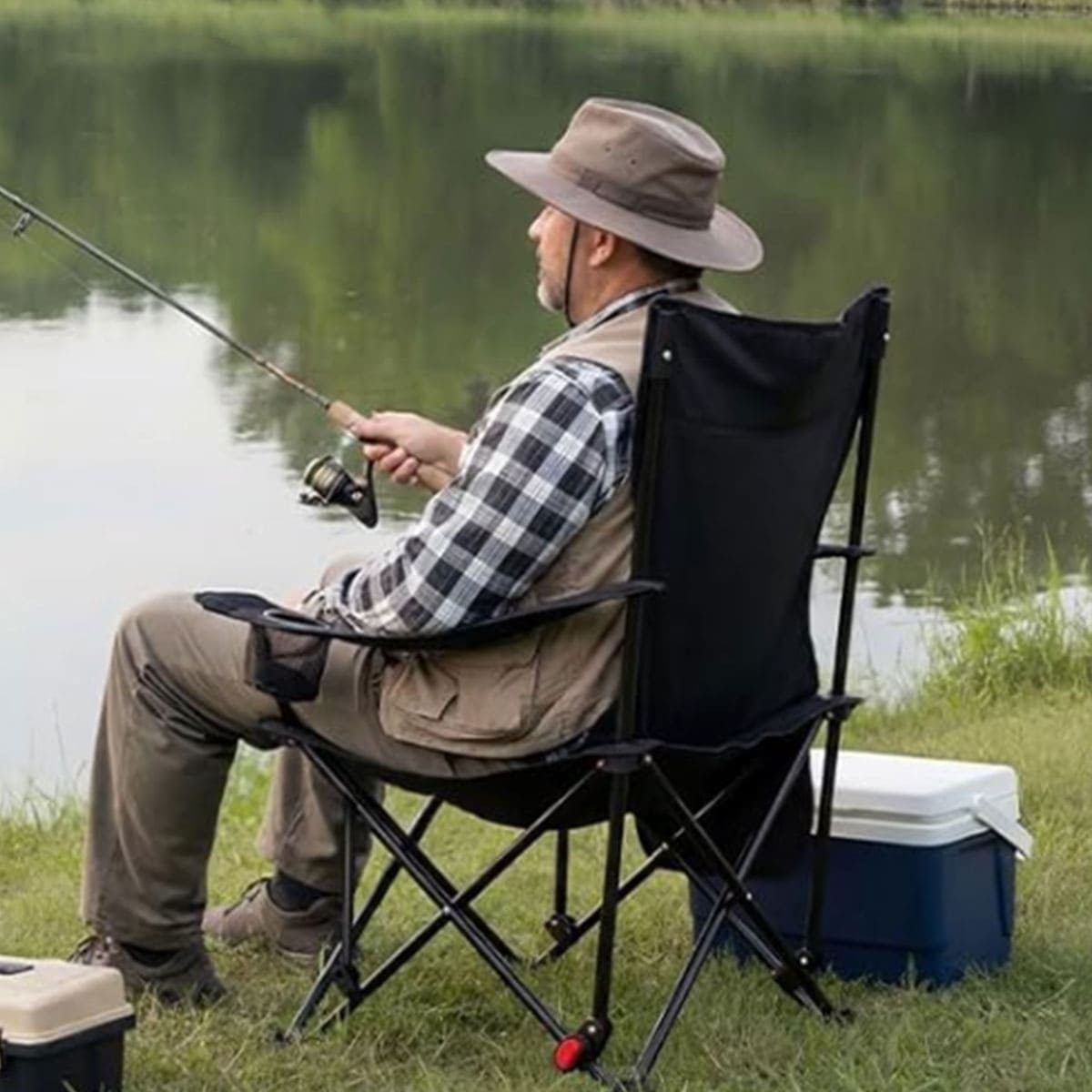 Recliner Lightweight Folding Lounge Chair