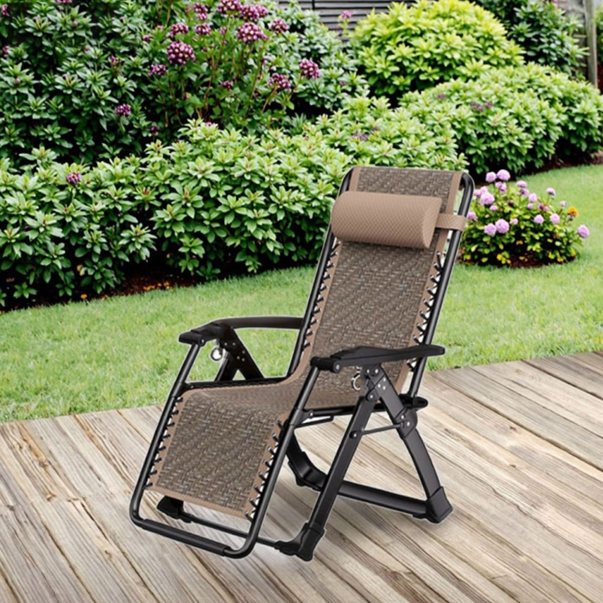 Modern Iron Frame Folding Rattan Zero Gravity