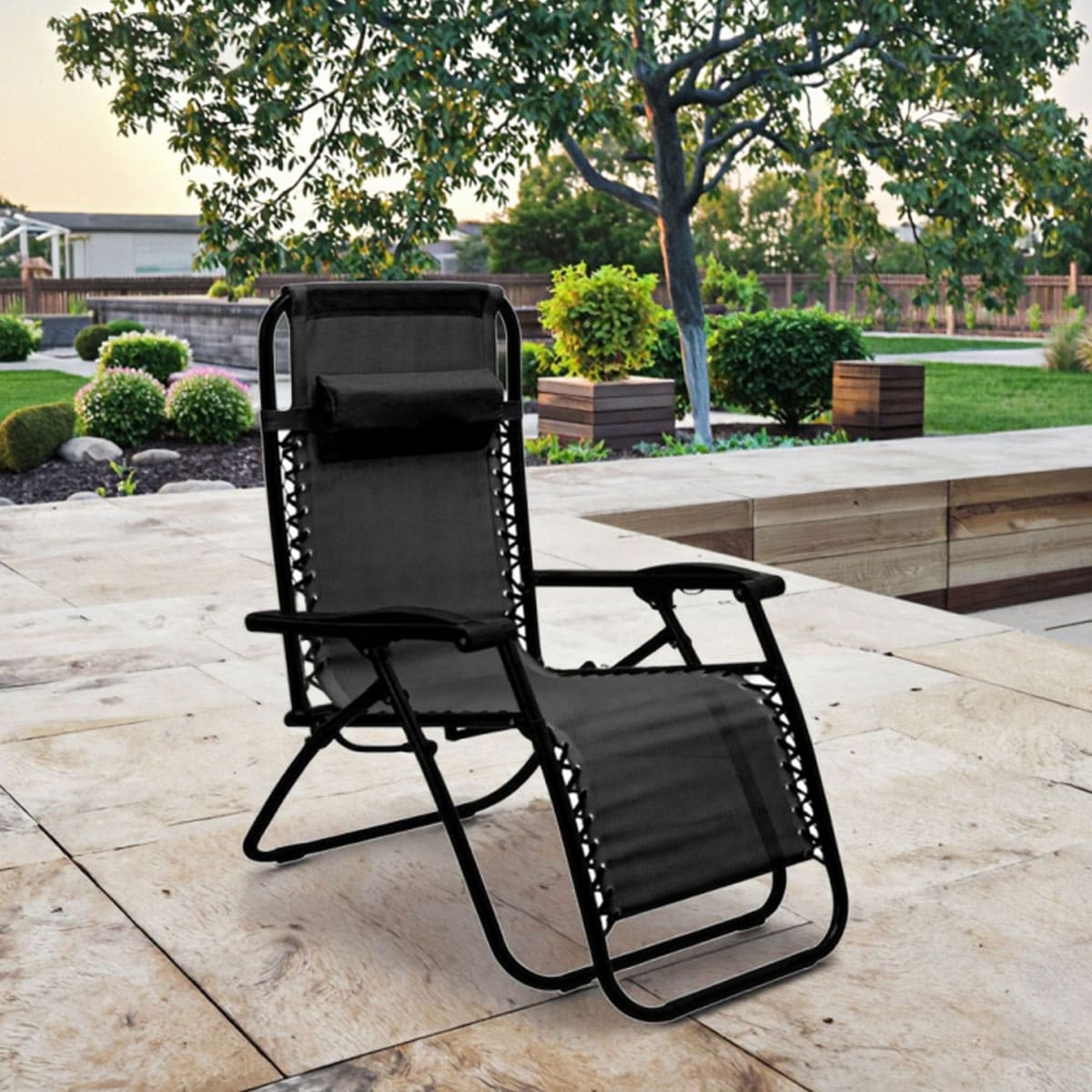 Adjustable zero-gravity lounge chair